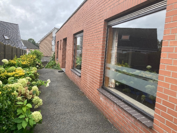 PAROCHIEHUIS HILLEGEM (HILLEGEM)