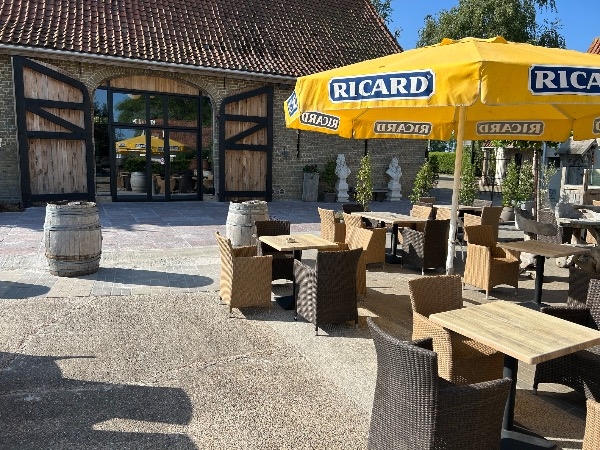 De witte herdershoeve (DAMME)